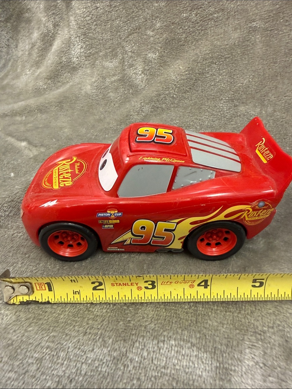Disney Pixar Cars Track Talkers Lightning McQueen Vehicle, 5.5”Talking Toy 2020